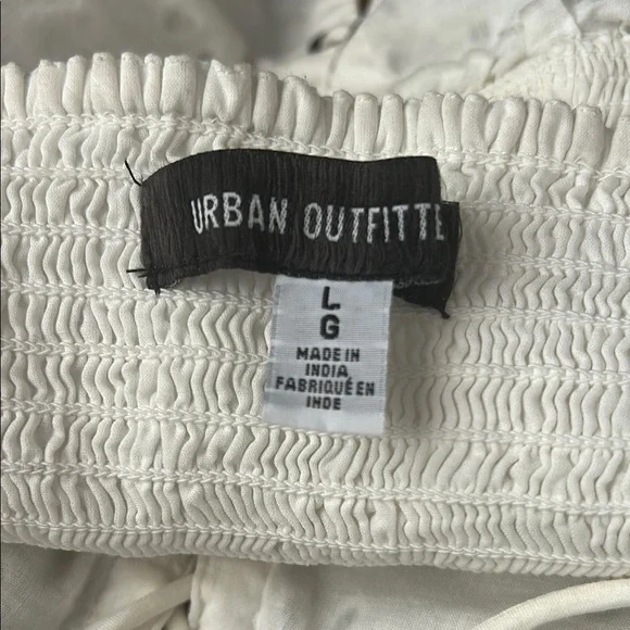 Urban Outfitters, Women’s Size Large White Eyelet floral Tank Top - Picture 6 of 7